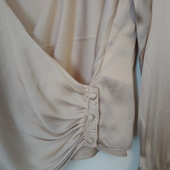 H&M Gold Top - Picture 3 of 4